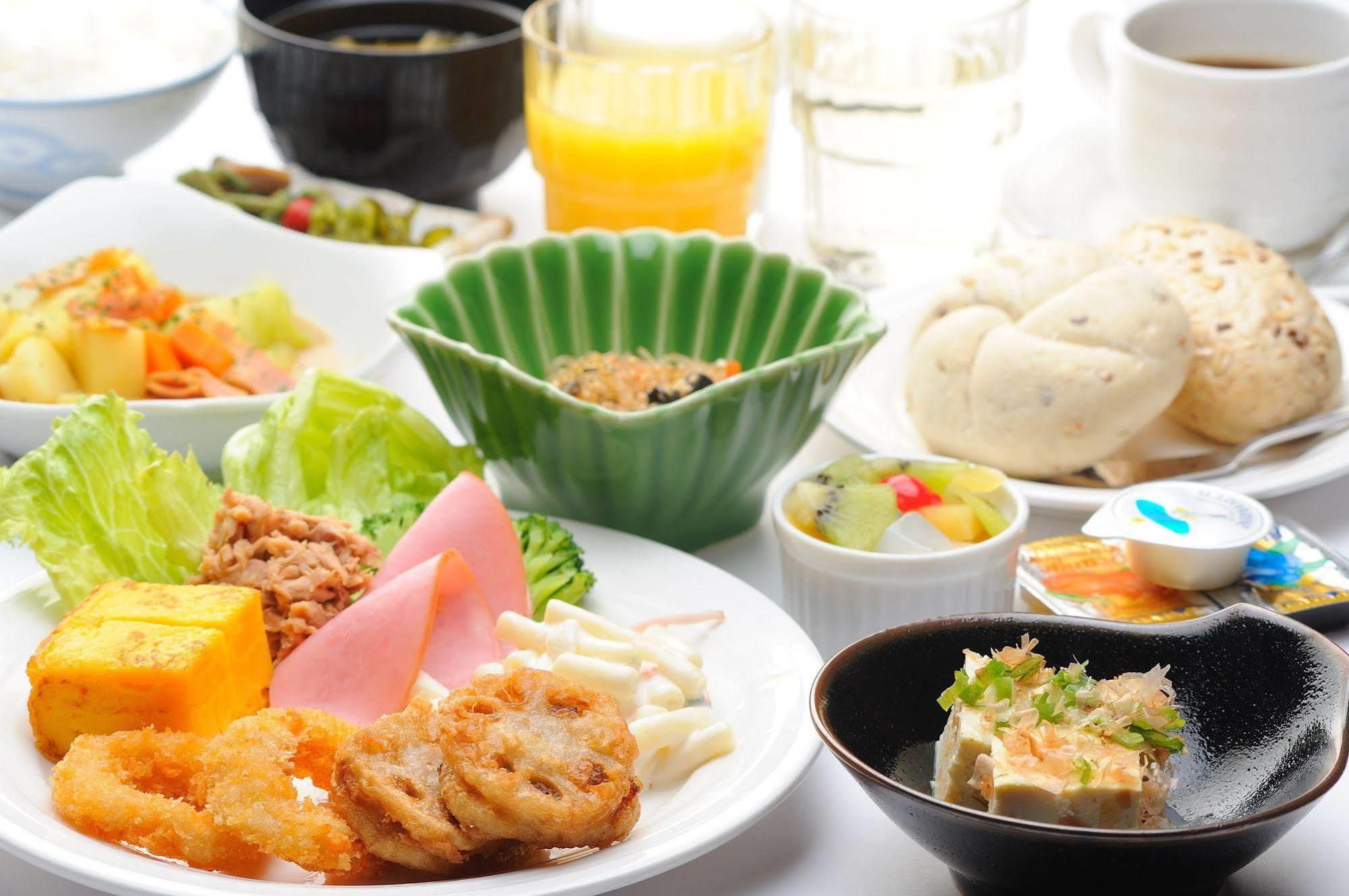 Route Inn Grantia Fukuoka Miyawaka - Wakita Onsen מראה חיצוני תמונה
